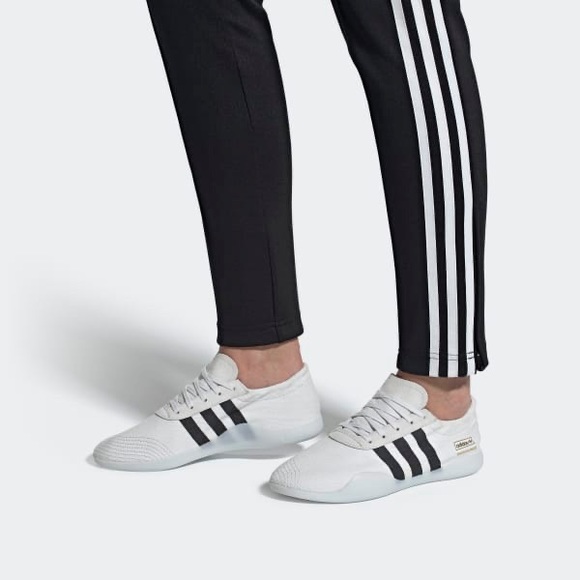 Adidas taekwondo shoes - Picture 2 of 4